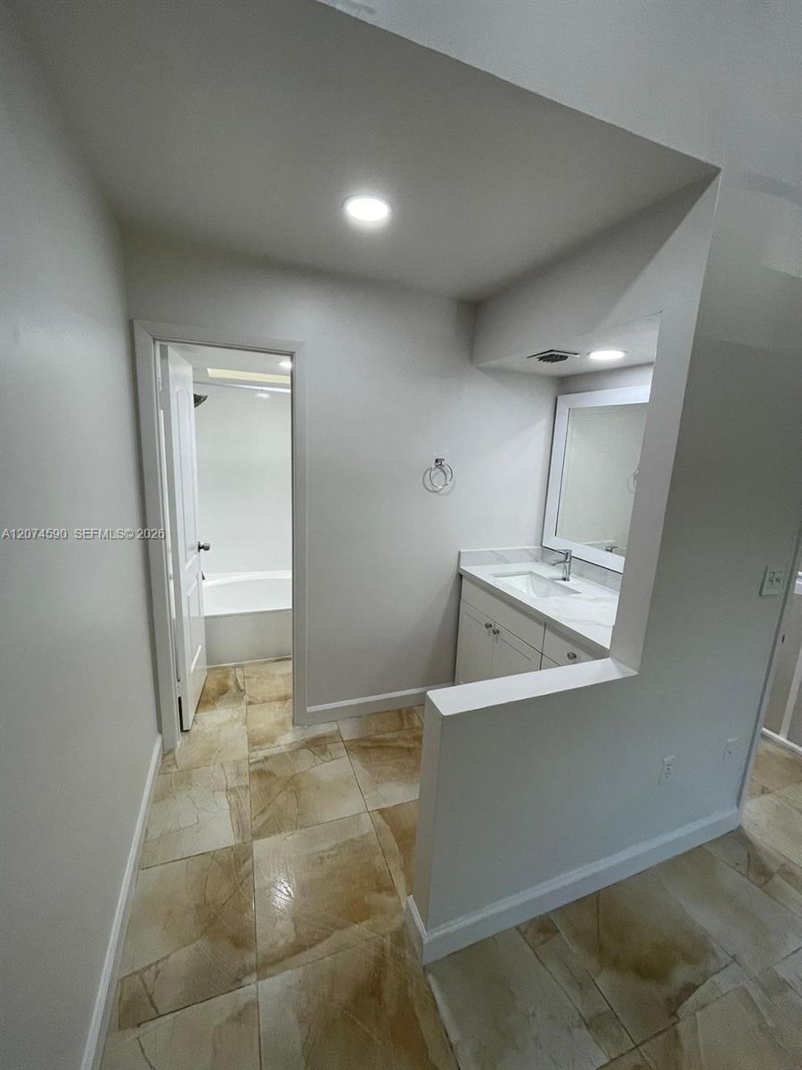 Residential Lease in Miami 5