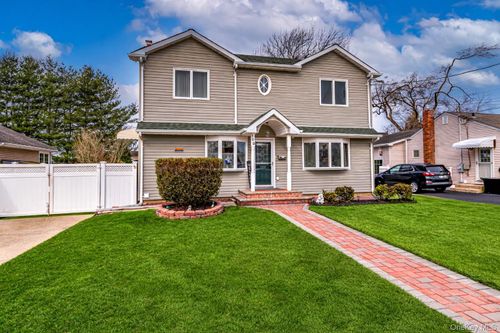 150 Park Ln, Massapequa, NY, 11758-4309 | Card Image