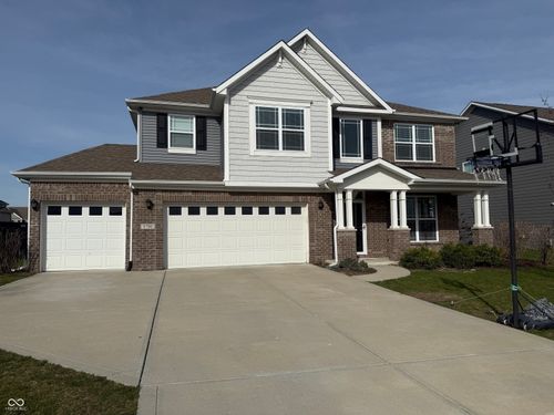 8780 Castleblaney Dr, Brownsburg, IN, 46112-5520 | Card Image