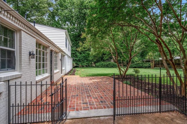 4234 Poplar Ave, House other with 5 bedrooms, 5 bathrooms and null parking in Memphis TN | Image 35