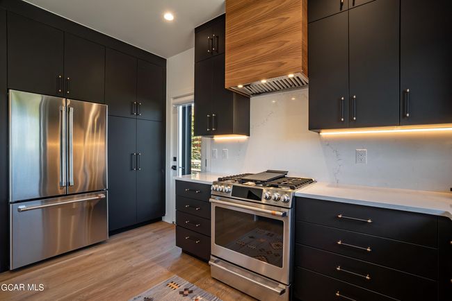 **Staged Photos of Bldg 1 (1058) | Image 15
