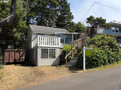 2724 Nw Lee Ave, Lincoln City, OR, 97367-4353 | Card Image