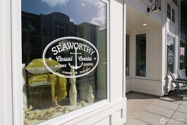 211 Market St, Townhouse with 3 bedrooms, 4 bathrooms and 1 parking in Pacific Beach WA | Image 17
