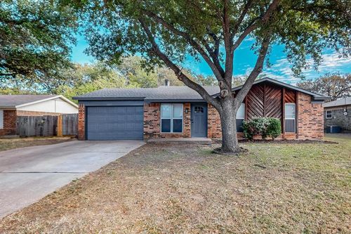 5217 Windy Meadow Drive, Arlington, TX, 76017 | Card Image