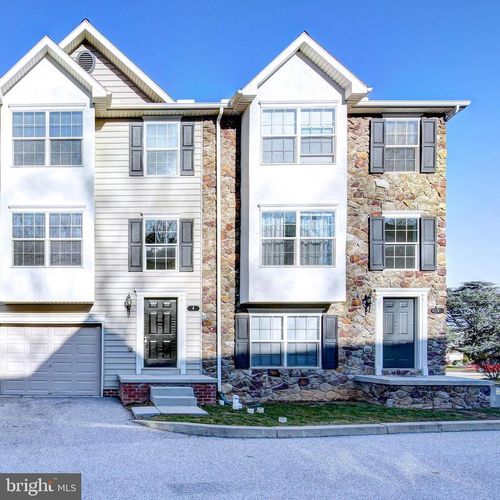 5 Shady Tree Ct, YORK, PA, 17402-4620 | Card Image