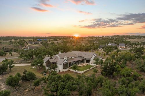 29 Brenham Trl, Fredericksburg, TX, 78624-4344 | Card Image