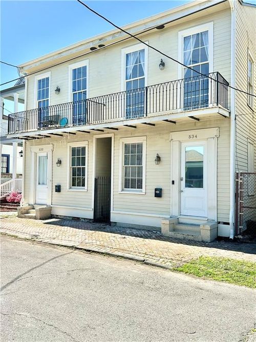 532 1st St, New Orleans, LA, 70130-2066 | Card Image