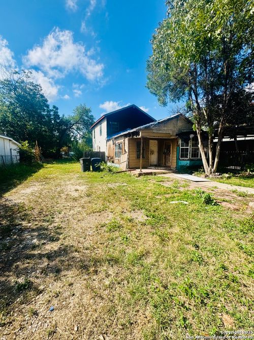 822 W Glenn Ave, San Antonio, TX, 78225-1516 | Card Image