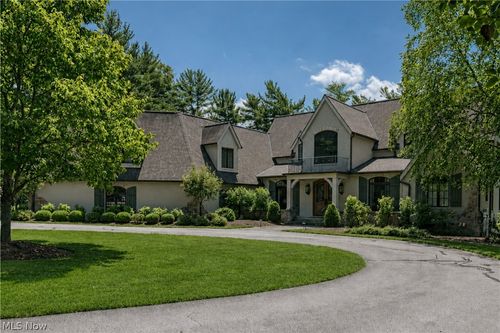 33651 Lombardy Ln, Pepper Pike, OH, 44124-5231 | Card Image