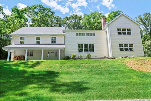 220 Burr St, Fairfield, CT, 06824-7155 | Card Image