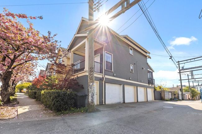431 Vernon Drive, Townhouse with 3 bedrooms, 2 bathrooms and 1 parking in Vancouver BC | Image 27