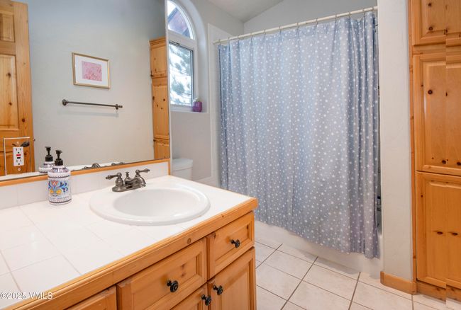 Main bathroom | Image 16