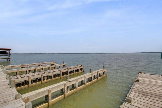 Room to dock and load up for a day on the water! | Image 39