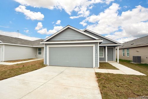 1607 Knoll Rdg, New Braunfels, TX, 78130-8495 | Card Image