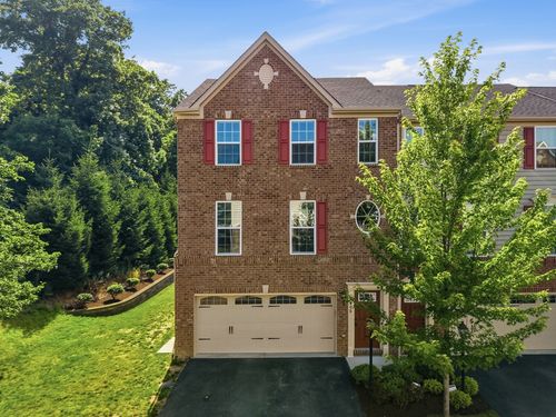 2405 Pointe View Dr, Mars, PA, 16046-8931 | Card Image