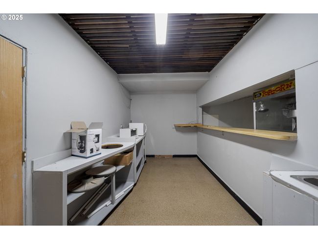 115 8 Th St, Home with 0 bedrooms, 0 bathrooms and 15 parking in Winchester Bay OR | Image 23