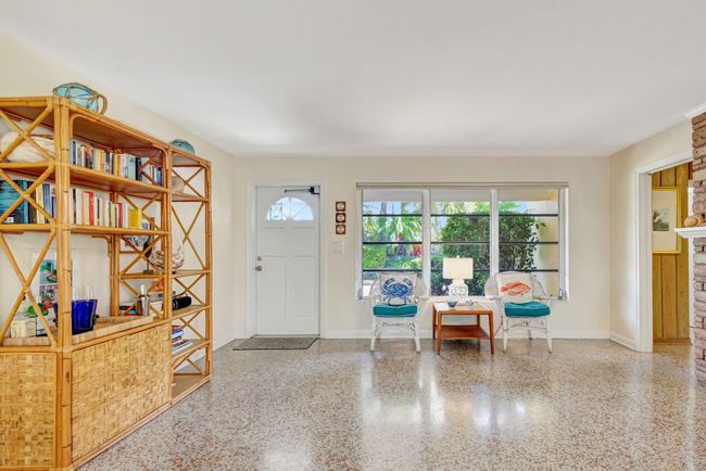 124 Sandal Ln, House other with 3 bedrooms, 2 bathrooms and null parking in Palm Beach Shores FL | Image 4