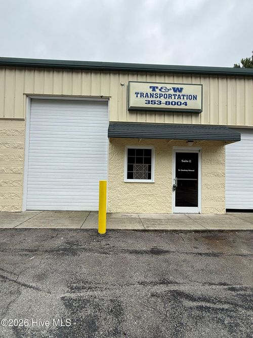 e-110 Maypatch Rd, Jacksonville, NC, 28546-5713 | Card Image