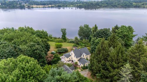 129 Town Rd, Falmouth, NS, B0P1P0 | Card Image