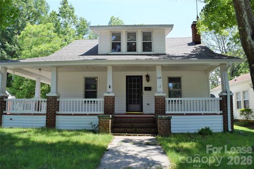 223 Maple St, Statesville, NC, 28677-5213 | Card Image