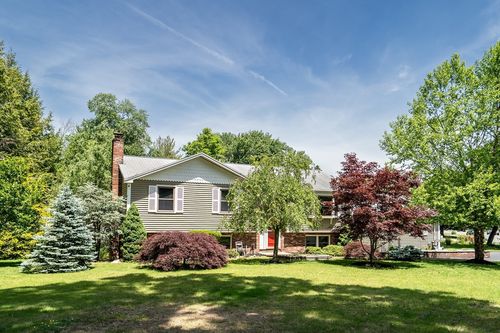 2 Sandspur Ln, North Reading, MA, 01864-2111 | Card Image