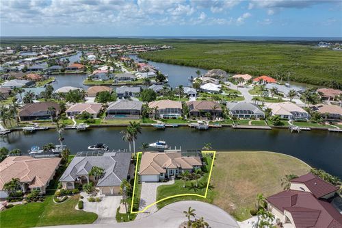 571 Port Bendres Dr, PUNTA GORDA, FL, 33950-7810 | Card Image