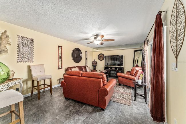 2920 Poplar Ave, Townhouse with 2 bedrooms, 3 bathrooms and null parking in LEESBURG FL | Image 4