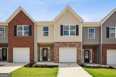 7195 Begonia Way, Townhouse with 3 bedrooms, 2 bathrooms and null parking in Austell GA | Image 1