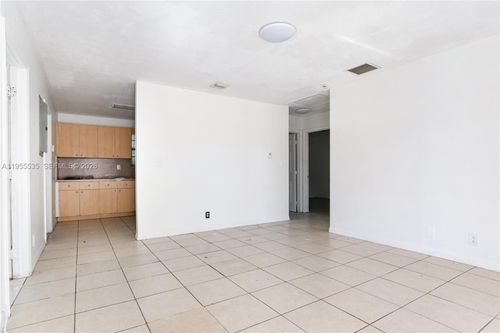 1-415 N 60th Way, Hollywood, FL, 33024 | Card Image