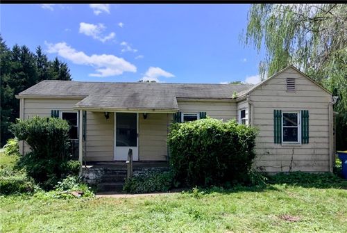 1536 Old Butler Rd, New Castle, PA, 16101-3125 | Card Image