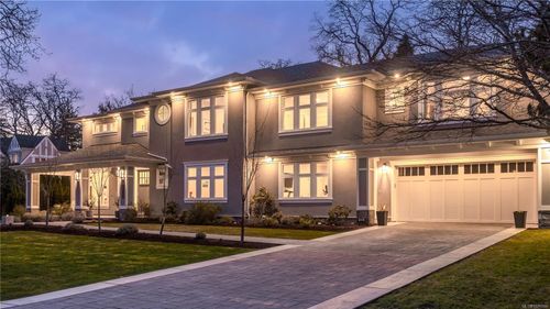 3350 Weald Rd, Oak Bay, BC, V8R6E3 | Card Image