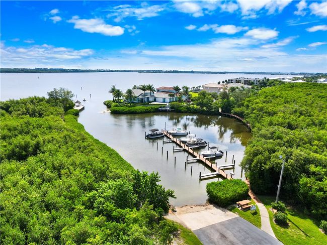 APT-2 - 5825 Marina Dr, House attached with 2 bedrooms, 2 bathrooms and null parking in Sebastian FL | Image 23