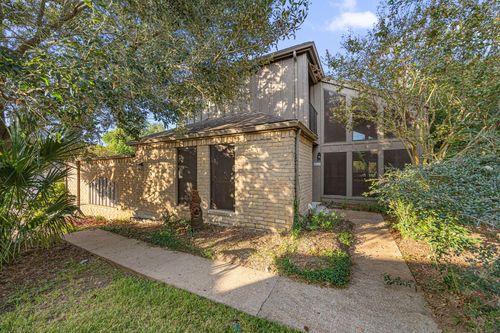 18118 Lakeside Ln, Houston, TX, 77058-4331 | Card Image