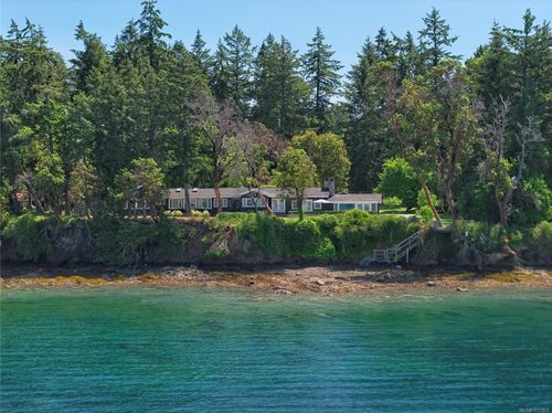 123 Swan Point Rd, Salt Spring Island, BC, V8K2X5 | Card Image