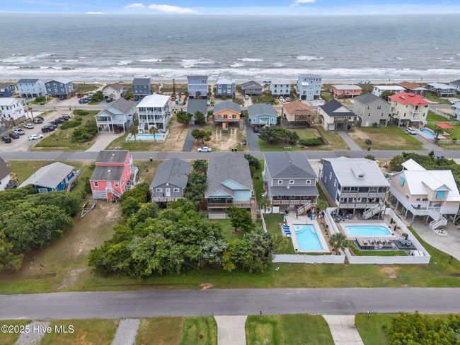 210 W Beach Dr, House other with 4 bedrooms, 2 bathrooms and null parking in Oak Island NC | Image 4