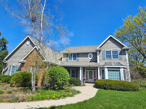 18840 Brookridge Dr, Brookfield, WI, 53045-8149 | Card Image