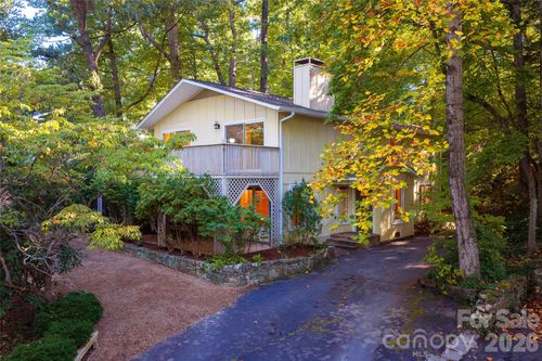 112 Rhododendron Ave, Black Mountain, NC, 28711-3306 | Card Image