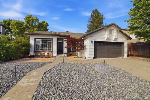 110 Silverbell Ct, Windsor, CA, 95492-8162 | Card Image