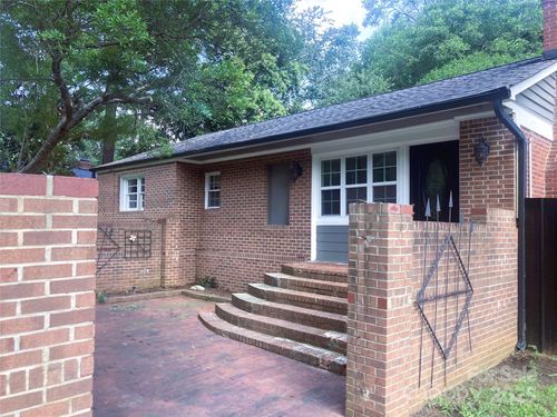 1162 Brighton Pl, Charlotte, NC, 28205-6304 | Card Image