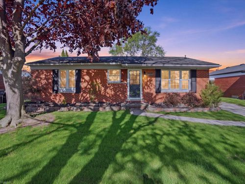 35323 Simco Dr, Clinton Township, MI, 48035-2495 | Card Image