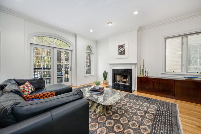 APT-1 - 1530 N Cleveland Ave, Home with 3 bedrooms, 3 bathrooms and 1 parking in CHICAGO IL | Image 6