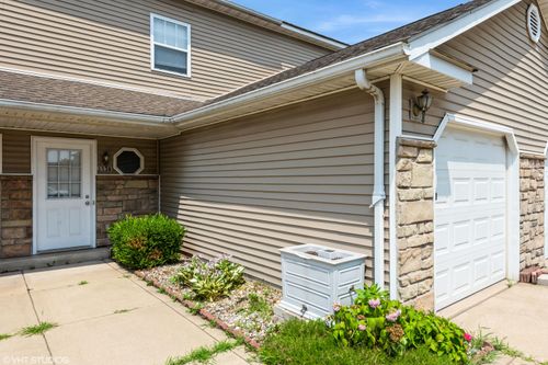 b-353 S Boo Rd, Chesterton, IN, 46304 | Card Image