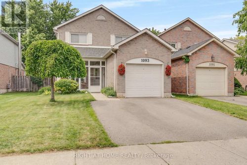 1093 Montgomery Drive, Oakville (GA Glen Abbey), ON, L6M1E8 | Card Image