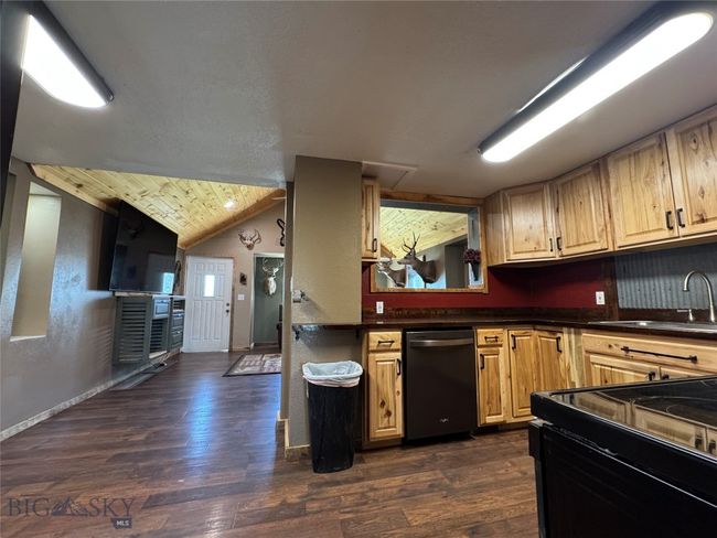 704 E 3 Rd Ave, House other with 3 bedrooms, 2 bathrooms and null parking in Big Timber MT | Image 11