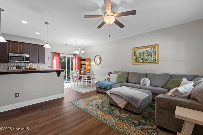 208 Murifield Dr, House other with 3 bedrooms, 3 bathrooms and 2 parking in Jacksonville NC | Image 4