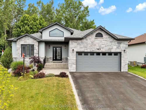 43 Conger Dr, Wellington, ON, K0K3L0 | Card Image