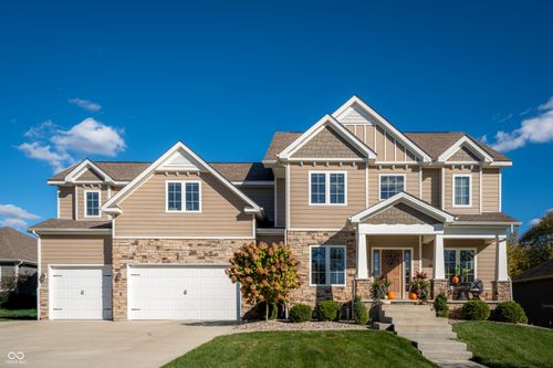 5229 Stonehaven Ln, Columbus, IN, 47201-5696 | Card Image