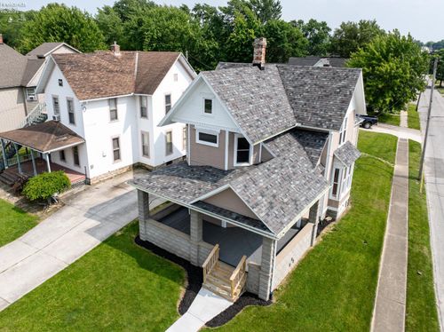 718 E Main St, Bellevue, OH, 44811-1551 | Card Image