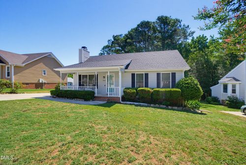 3532 Castlegate Dr, Raleigh, NC, 27616-8552 | Card Image