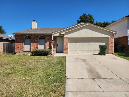 607 Hollyberry Dr, Mansfield, TX, 76063-3621 | Card Image